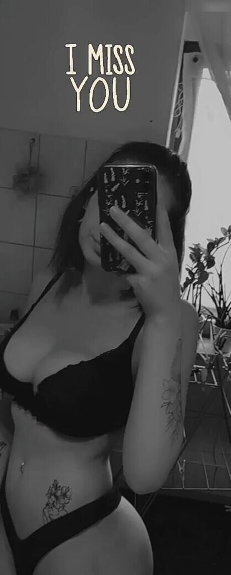 Kira Julie Nacktbilder OnlyFans Geleakt