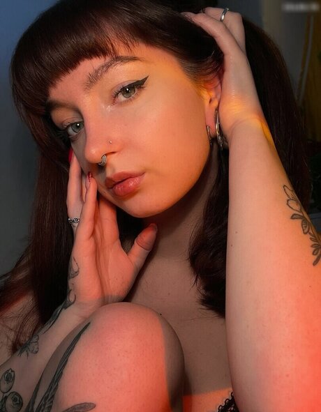 Kira Julie Leak von OnlyFans-Inhalten