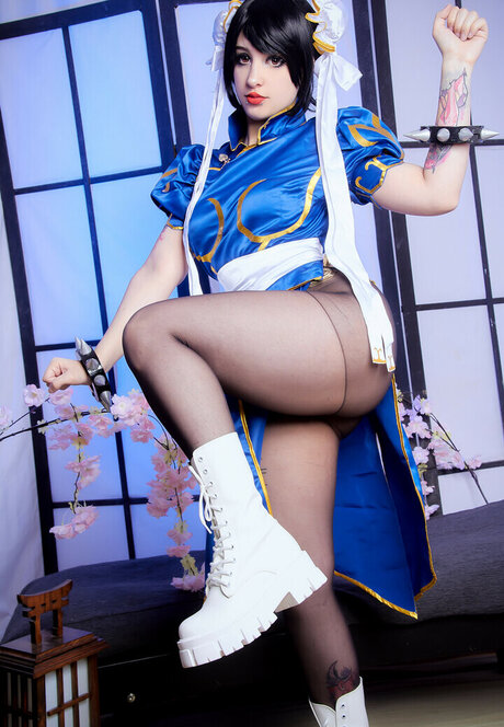 Chun Li Cosplay Model OnlyFans Foto