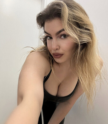 Nadine Kierspel OnlyFans Model Bilder