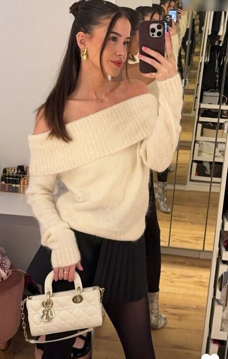 L a Elui OnlyFans Bilder