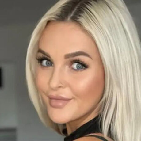 BadJenny NurlyFans-Pornos