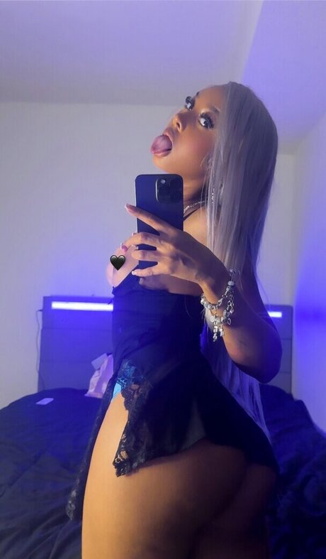 therealmayyaa OnlyFans Brüste Bild