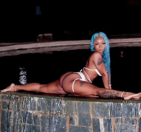 bighomietyni OnlyFans Nacktbilder