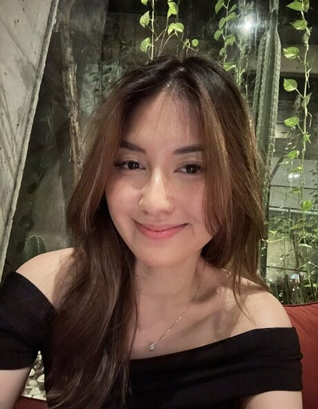 Swansage NurlyFans-Pornos