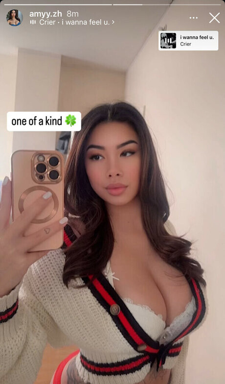 amyy zh OnlyFans Striptease