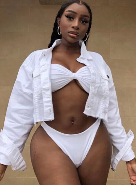 Sandra Lambeck OnlyFans-Inhalte