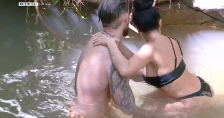 asiatisches mädchen von nebenan nur fans Kunst XXX Medien