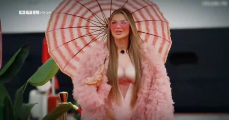 Ich bin ein Star Holt mich hier raus_ Bilder OnlyFans