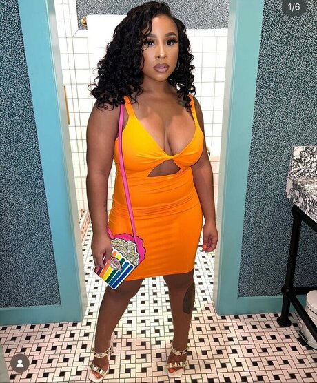 Famous Kiki 1 Heiße OnlyFans Inhalte