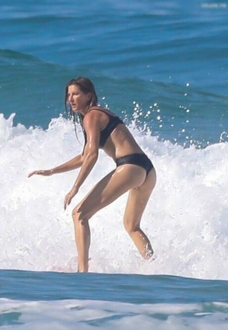 Gisele B ndchen OnlyFans schlank