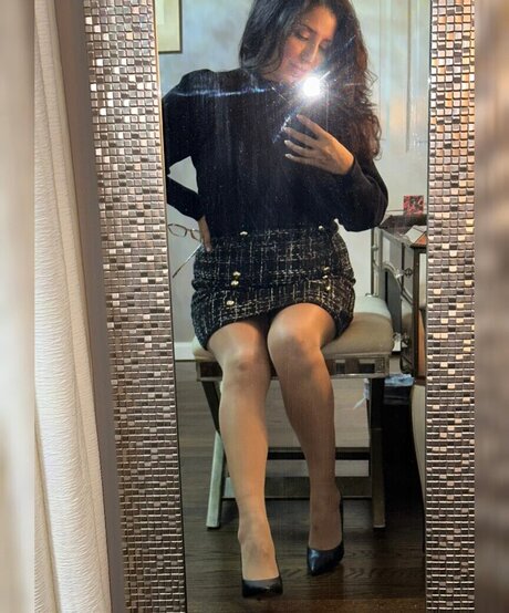 latinaseven7 OnlyFans Brüste Bild