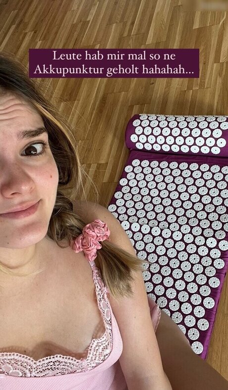 asiatisches piercing nur fans sexy Hinter-den-Kulissen