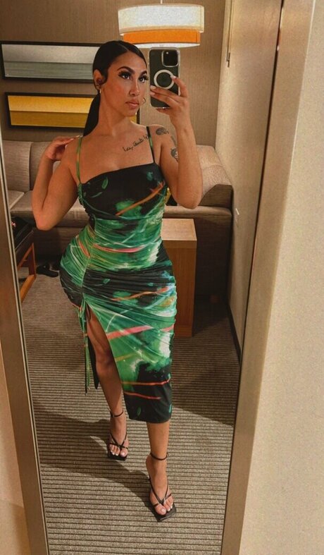 Queen Najia OnlyFans Inhalte