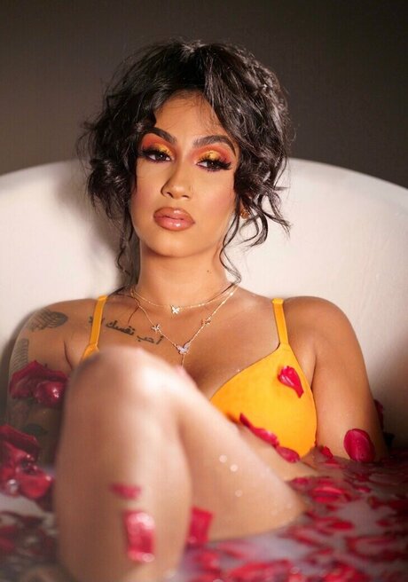 Queen Najia OnlyFans Leak