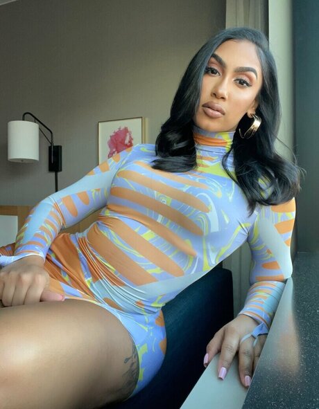 Queen Najia OnlyFans Strip