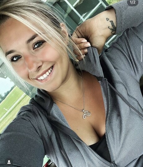 milf-strip onlyfans XXX Foto