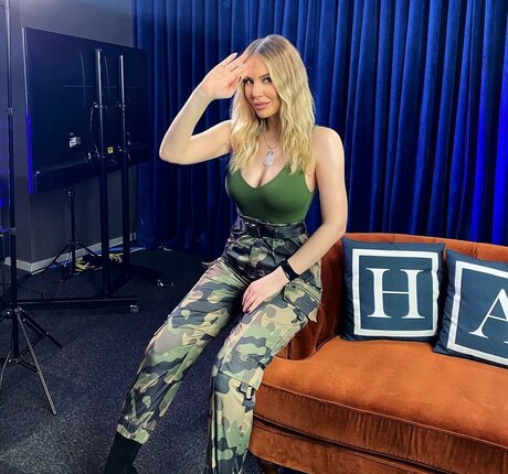 Hande Sar o lu NurlyFans-Pornoleaks