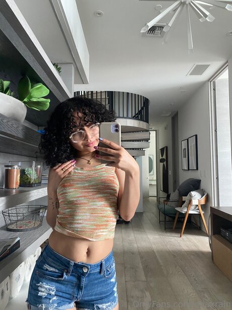 kurvige nackte onlyfans kostenlos nackt Hinter-den-Kulissen