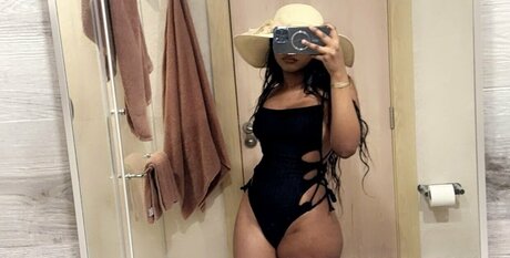 tftuelips Leaks von Nacktbildern auf OnlyFans