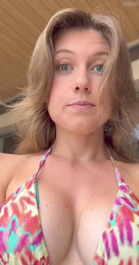 Mona Huygelen OnlyFans Bilder nackt