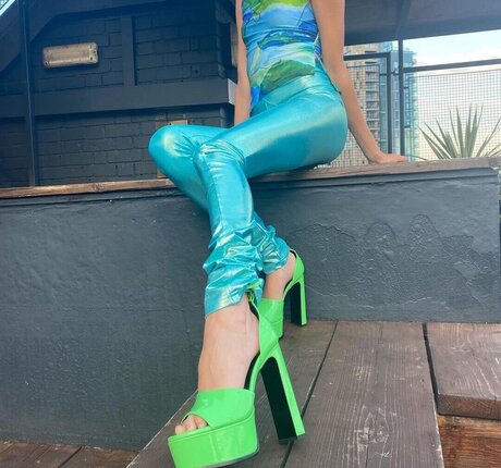 Nina Nesbitt Nackt auf OnlyFans