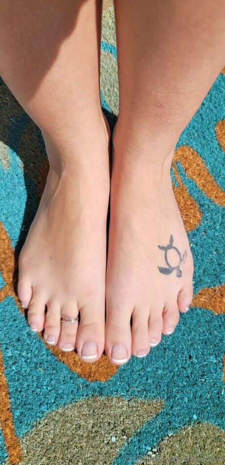 Jeneva From PARiTY OnlyFans Porn Nackt