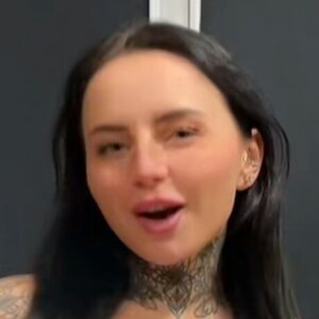 Layla Evans OnlyFans öffentliche Fotos OnlyFans