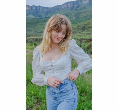 Maddie Hasson OnlyFans-Leaks