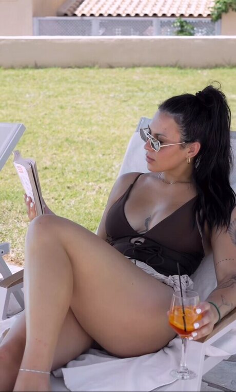 Vendewaa Nacktbilder geleakt OnlyFans