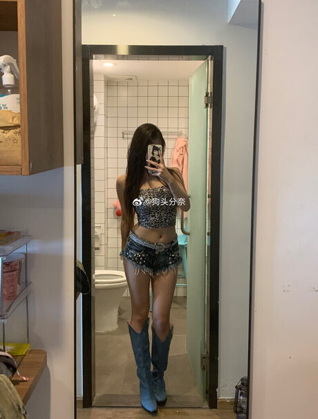 Fennai_ OnlyFans Model Fotos