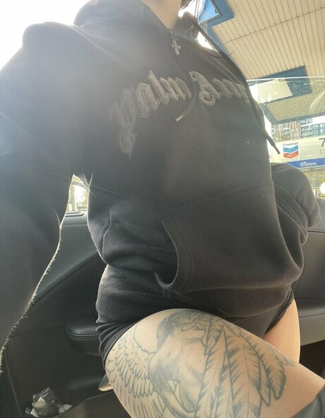 tt t772 OnlyFans Striptease