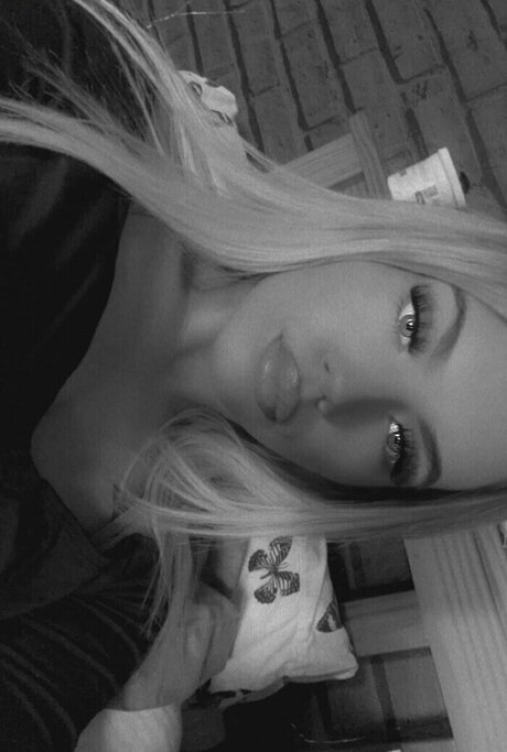 Emily McClean Nacktbilder von OnlyFans