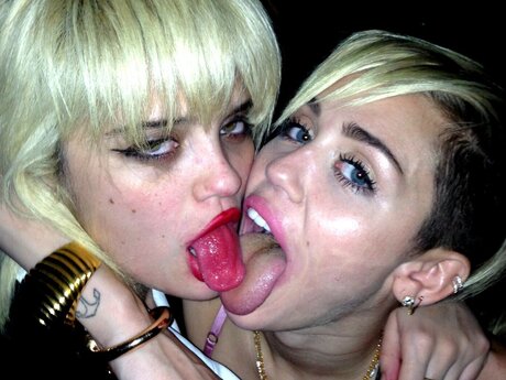 Sky Ferreira OnlyFans Sextape geleakt