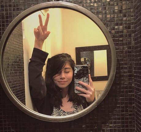 Path Wei_ OnlyFans geleakte Brüste