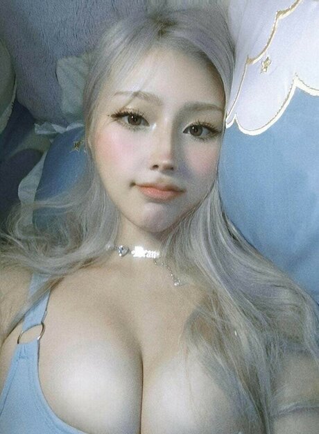 kätzchenprinzessin nur fans heiß nackt Selfie