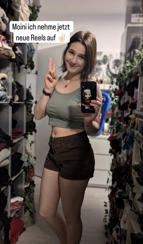 Haselnuuuss Nacktbilder von OnlyFans