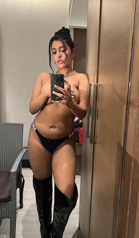 Thea D suuza OnlyFans Strip