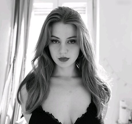 Lorene Laplusbelle Nacktbilder von OnlyFans geleakt