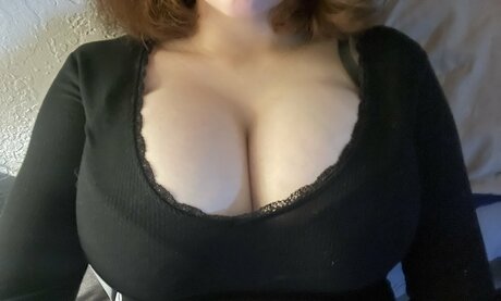 Lumineiia NurlyFans-Brüste