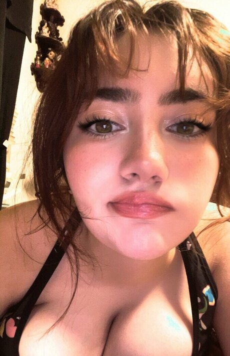 Lumineiia OnlyFans Pornografie