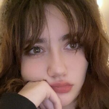 Lumineiia OnlyFans explizite Inhalte