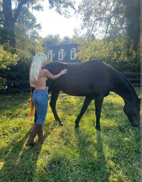 Lauren Emily Castle OnlyFans-Leak