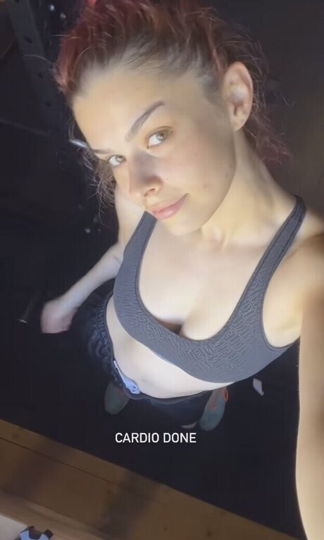 anna gazanis OnlyFans Brüste Bild