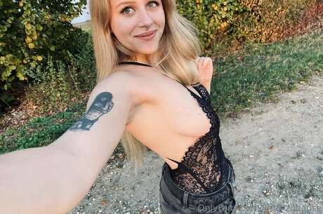 Luna Zuhause Nacktbilder geleakt OnlyFans Aufgedeckt