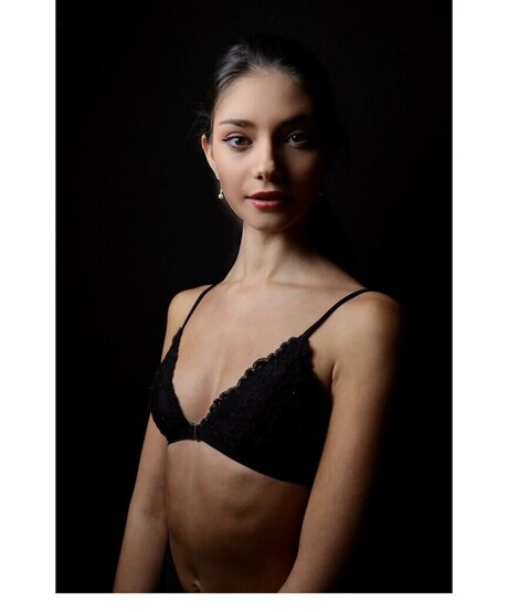 Elle Baldwinson Leaks von Nacktbildern auf OnlyFans