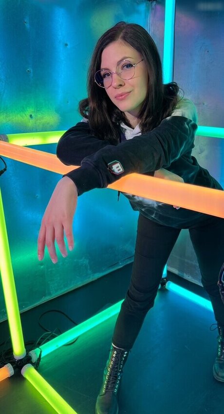 Katazuri OnlyFans Striptease