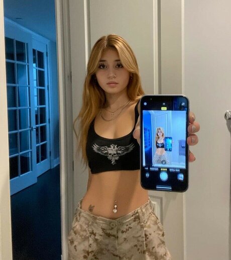 Emilykr0pp OnlyFans Pornografie gratis