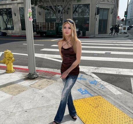 Emilykr0pp Nacktporno OnlyFans