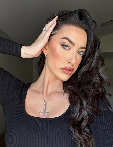 Harrison cheyne Nackt